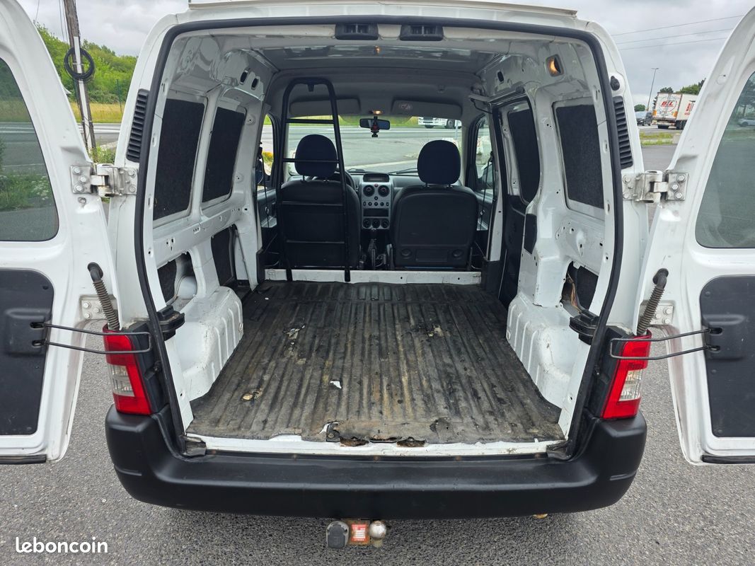 Citroën Berlingo 1.6 HDI 75CV FAIBLE KILO DISTRIB OK (image 4)