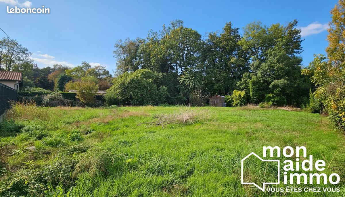 Terrain 876 m² · à Saint-Sulpice-et-Cameyrac · 876 m² · 119 000 €