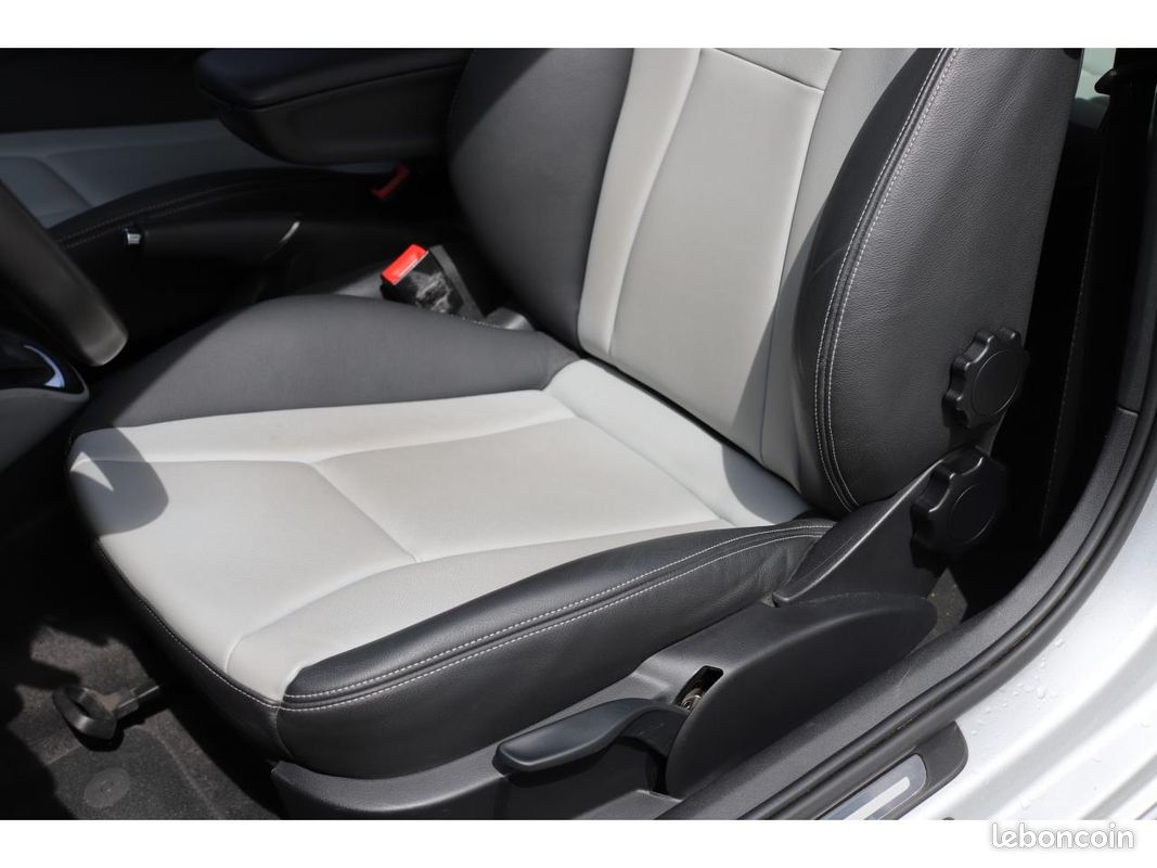 AUDI A1 1.4 TFSI - 122 - BV S-tronic - Start/Stop BERLINE Attraction PHASE 1 (image 15)
