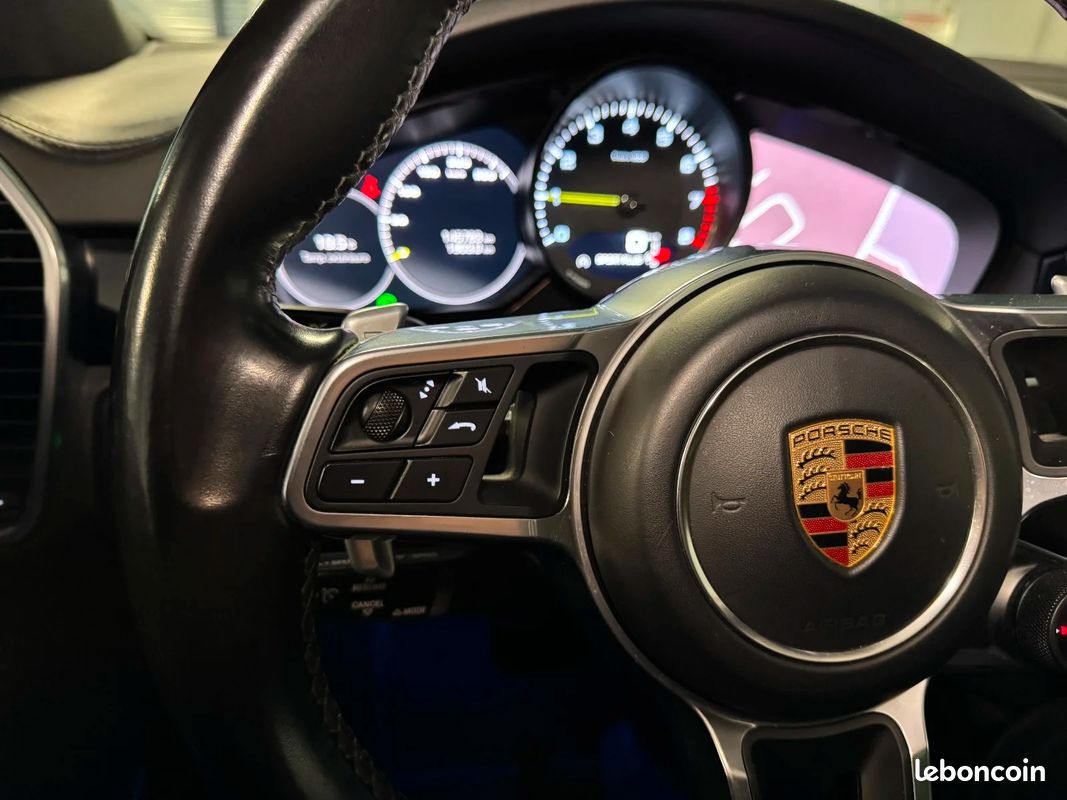 PORSCHE CAYENNE E-Hybrid 3.0 V6 462 ch Tiptronic BVA S / SUIVI PORSCHE (image 11)