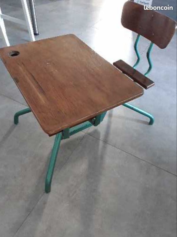 Bureau d'écolier (image 1)