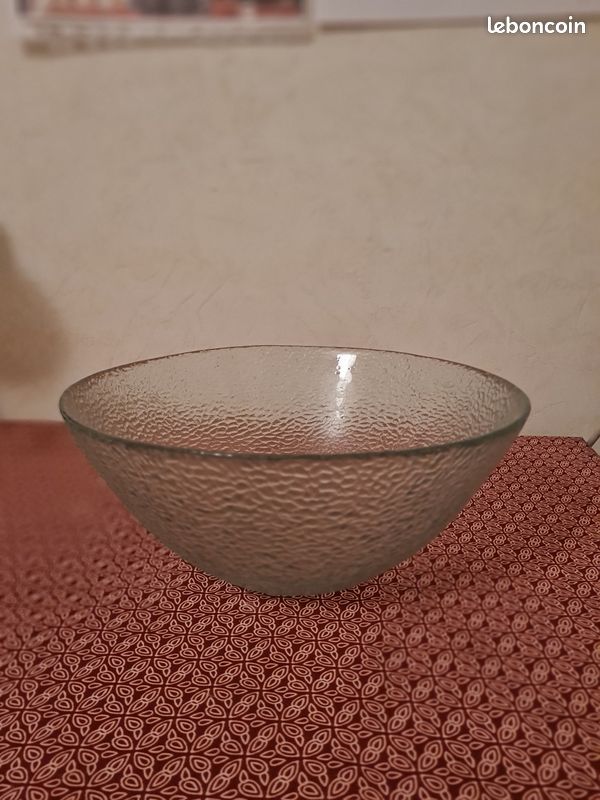 Saladier rond en verre à bulles (image 1)