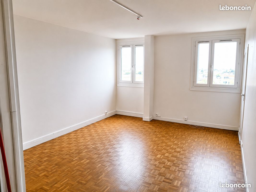 Appartement 4 pièces 79 m² · à Rueil-Malmaison · 79 m² · 1 420 €