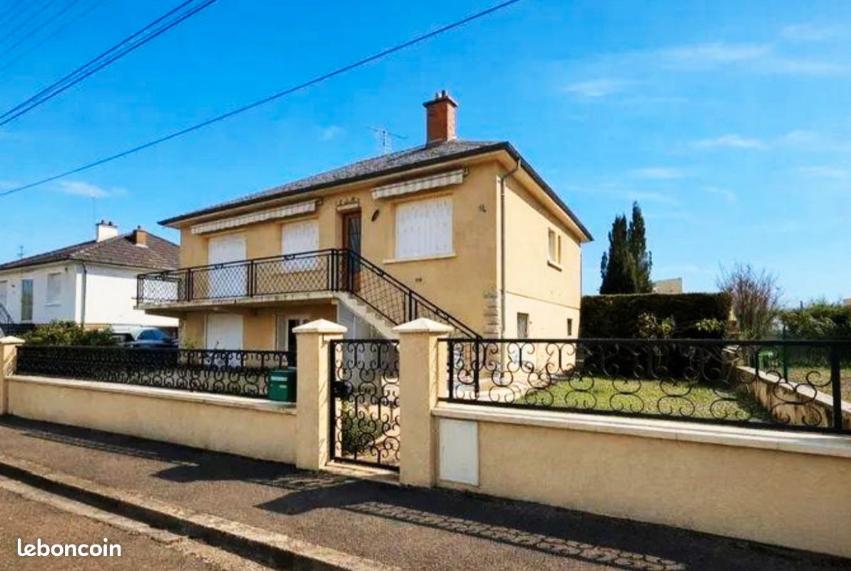 Maison 13 pièces 190 m² · à Paray-le-Monial · 190 m² · 212 000 €