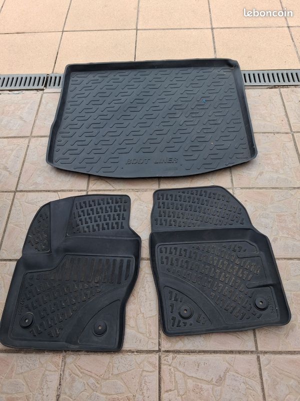 Tapis coffre et avant kuga 2 (image 1)