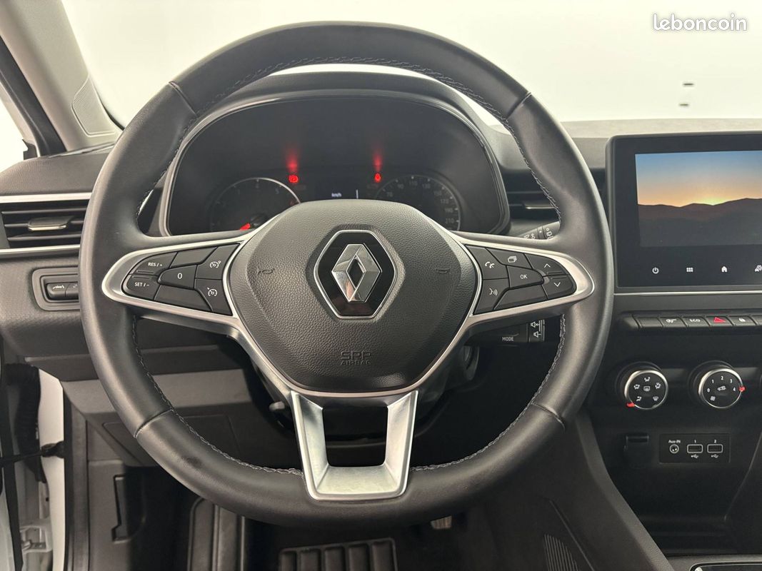 RENAULT Clio TCe 90 Equilibre (image 15)
