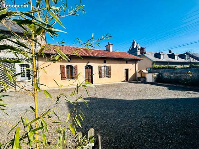 Maison 5 pièces 155 m² · à Andrest · 155 m² · 150 000 €