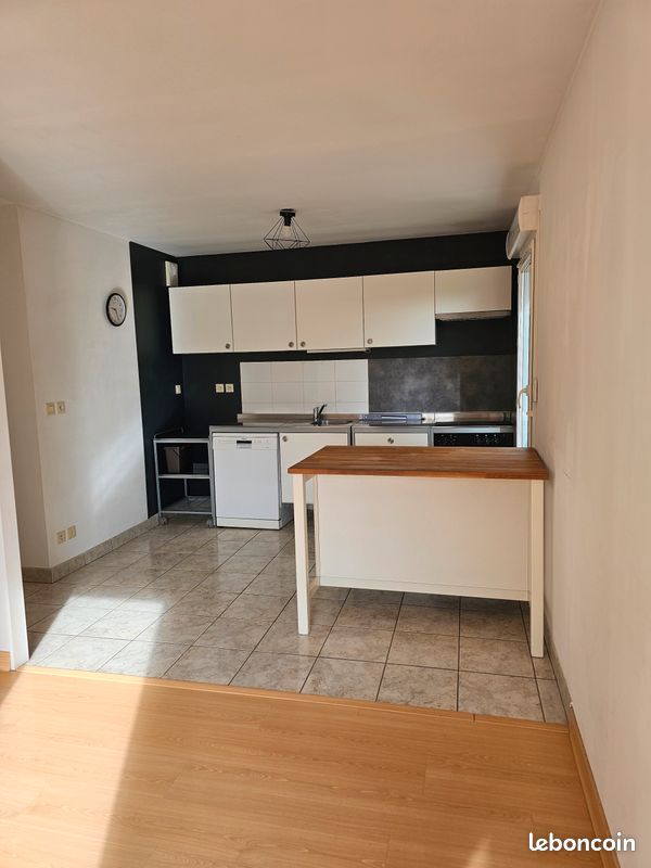 Appartement 3 pièces 82 m² · à Rezé · 81,5 m² · 1 100 €