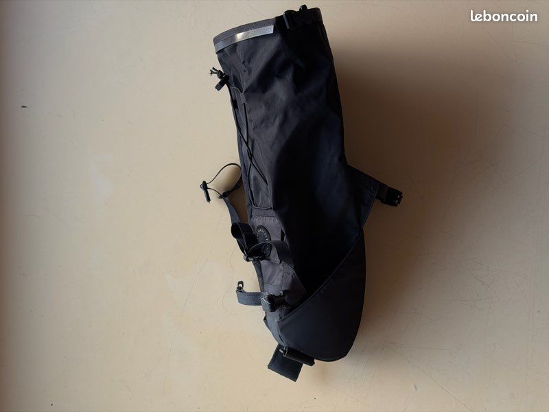 Sacoche De Selle Marine Woof Wear - Zippée Avec Poignées - Style Hunter/jumper