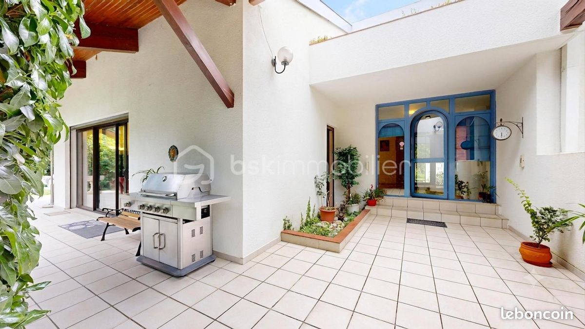 Maison 7 pièces 220 m² · à Labarthe-sur-Lèze · 220 m² · 739 000 €