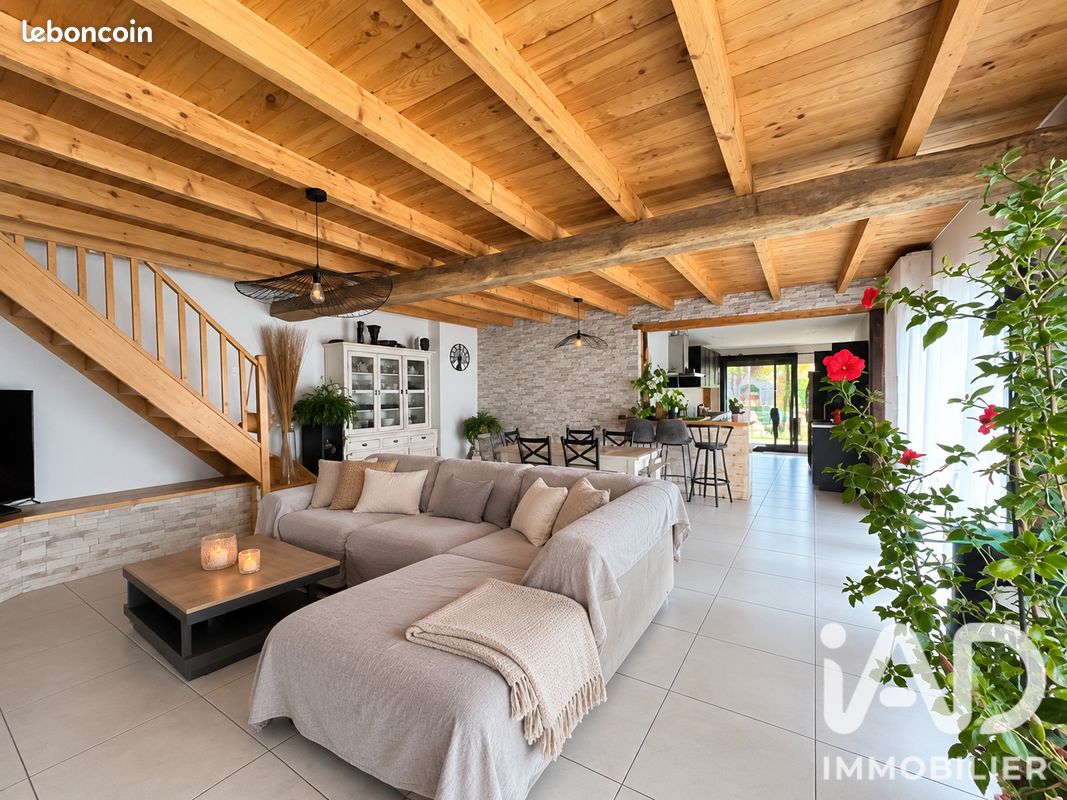 Maison 6 pièces 195 m² · au Cuing · 195 m² · 259 500 €