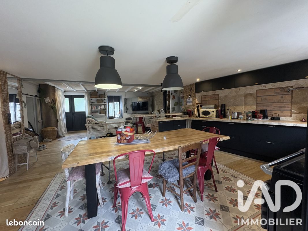 Maison 5 pièces 100 m² · à Thairé · 100 m² · 245 000 €