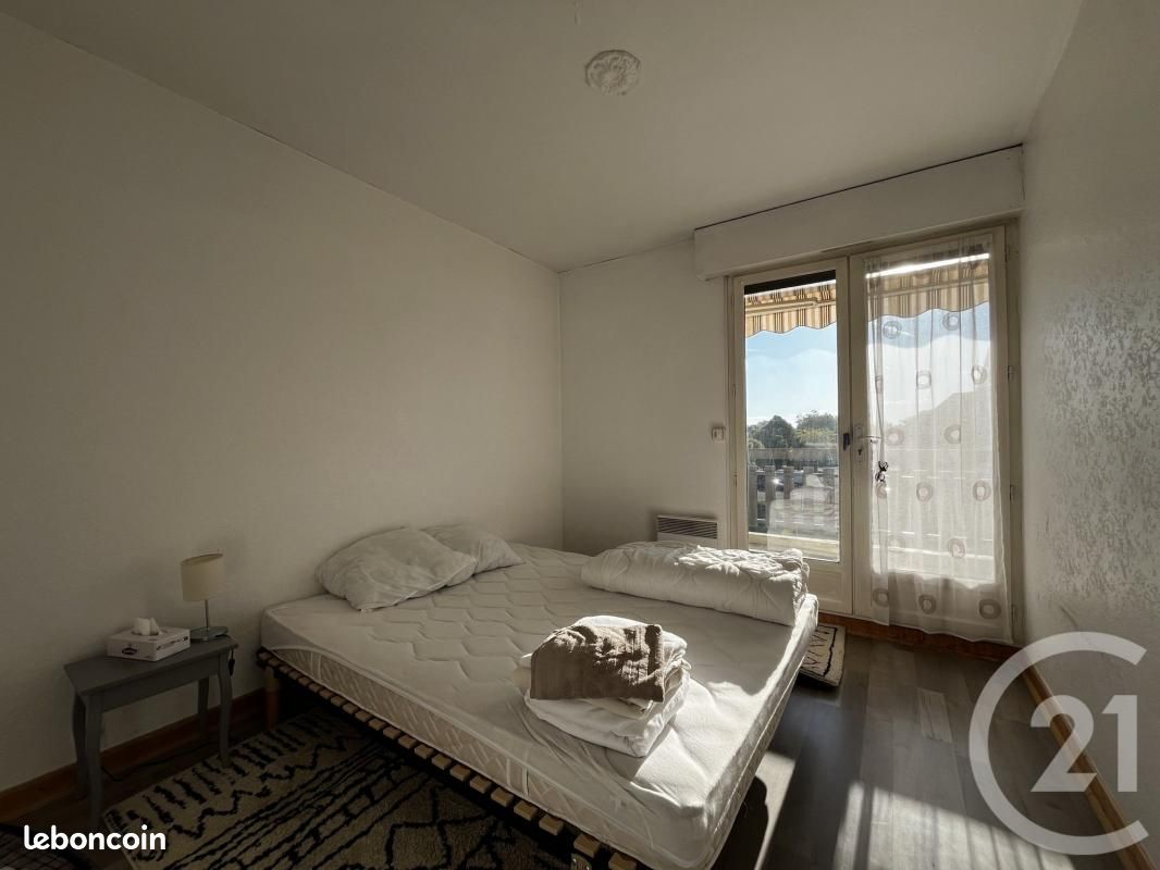 Appartement a louer beaune - 4 pièce(s) - 132 m2 - Surfyn