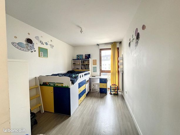https://img.leboncoin.fr/api/v1/lbcpb1/images/e1/69/09/e169093748c766335c1dad4fec7bee3484dfcc83.jpg?rule=ad-image