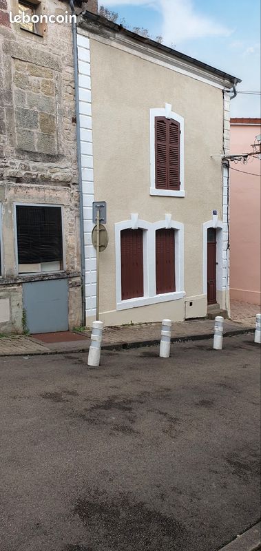 Maison 6 pièces 120 m² · à Bourbonne-les-Bains · 120 m² · 15 000 €