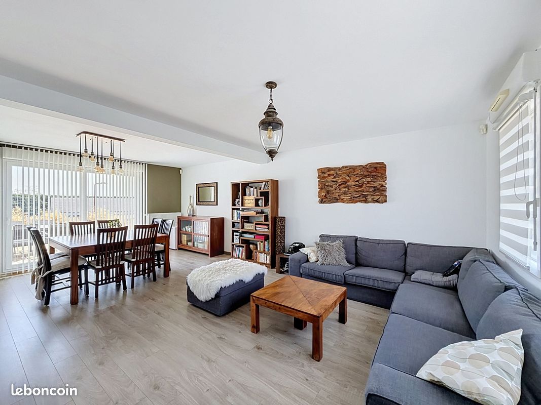 Maison 5 pièces 17 m² · à Stuckange · 17 m² · 395 000 €