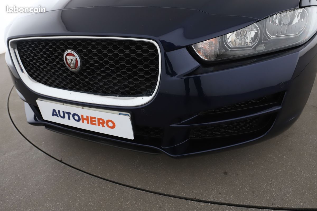 Jaguar XE 2.0d Prestige Auto 180 ch (image 28)