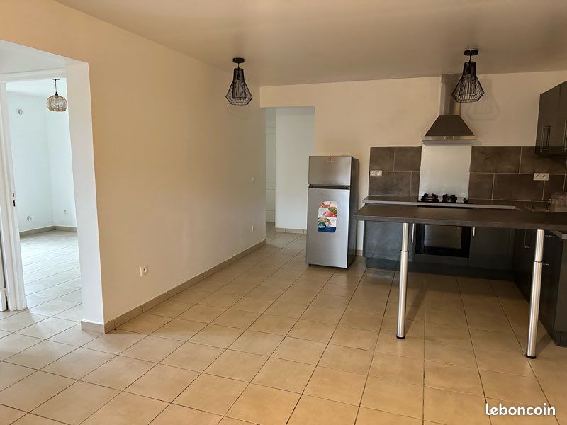 Appartement 4 pièces 80 m² · à Les Avirons · 80 m² · 900 €/mois