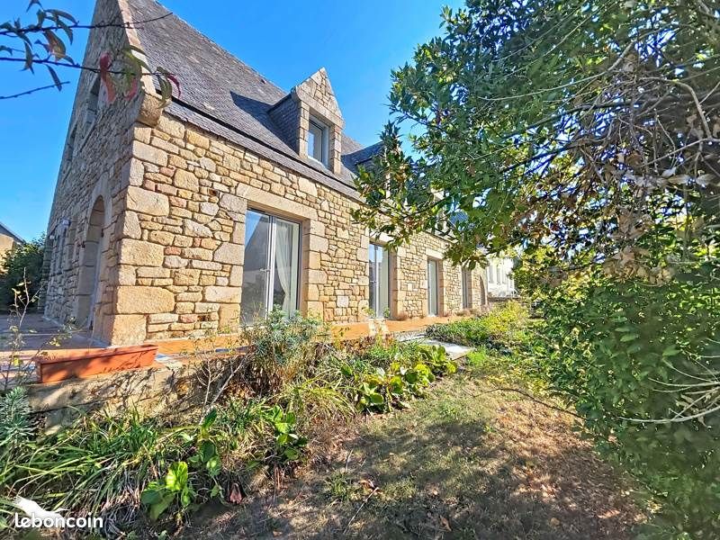 Maison 5 pièces 223 m² · à Caudan · 223 m² · 449 999 €