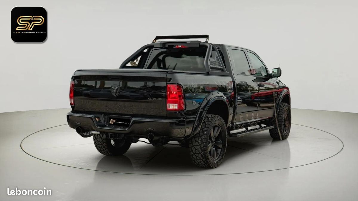 Dodge RAM 5.7 V8 HEMI 4x4 * Pack Offroad Nuit * LED * AHK * 6 Places (image 6)
