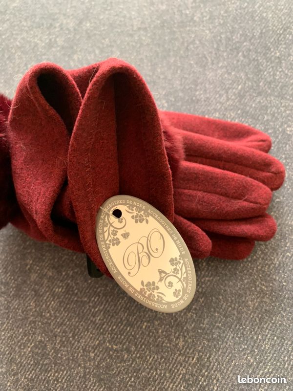 Neufs Jolis gants tactiles bordeaux avec pompons (image 6)