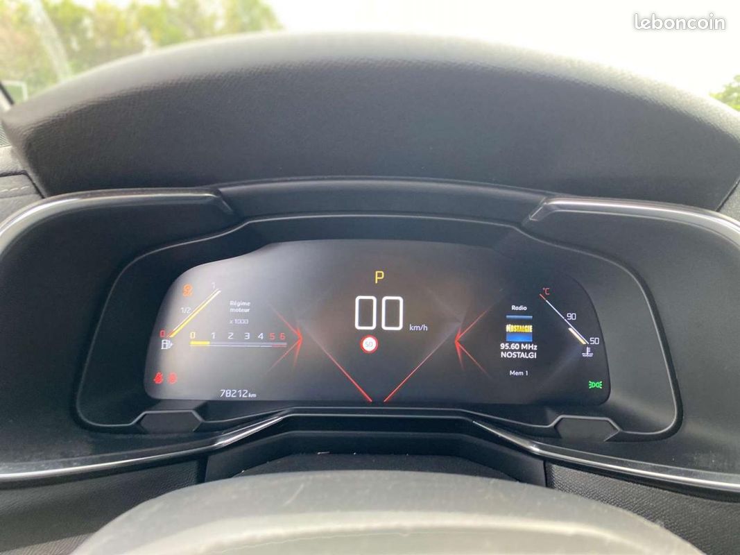 DS DS 7 CROSSBACK 1.5 BlueHDi - 130 - BV EAT8 Performance Line (image 9)