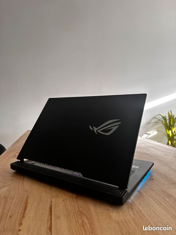 PC Portable Gamer ASUS ROG Strix G512LV - I7 10e, RTX 2060, SSD 512 Go, 15,6''