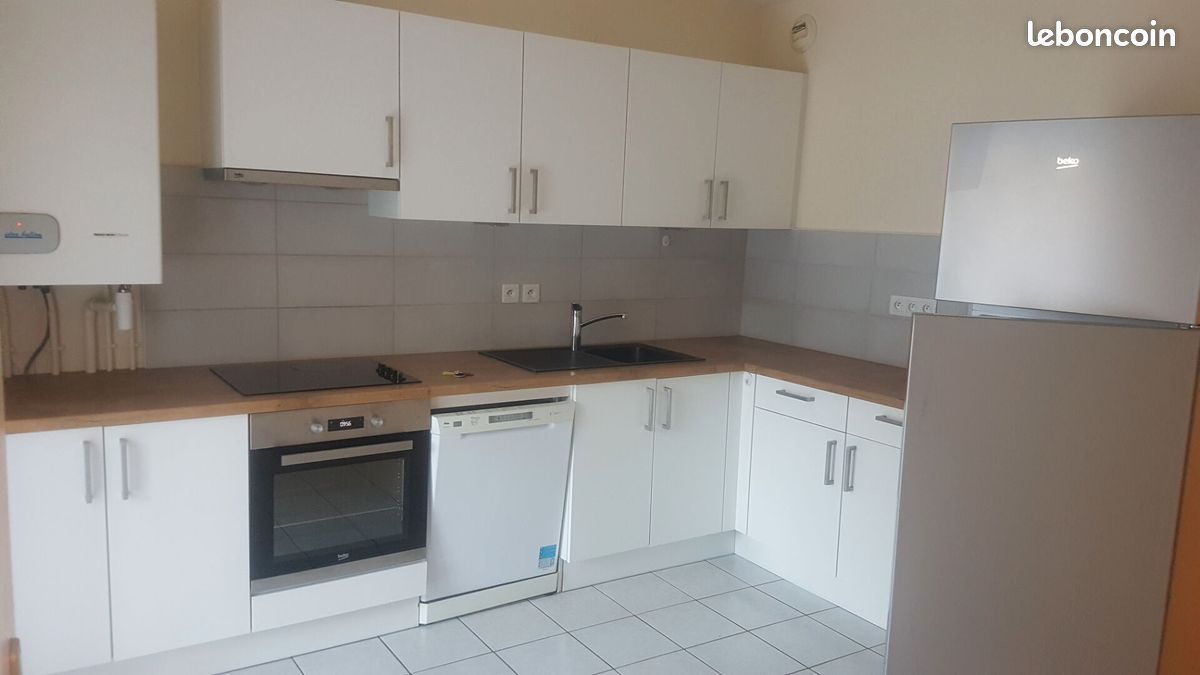 Appartement 3 pièces 100 m² · à Cluses · 100 m² · 1 015 €