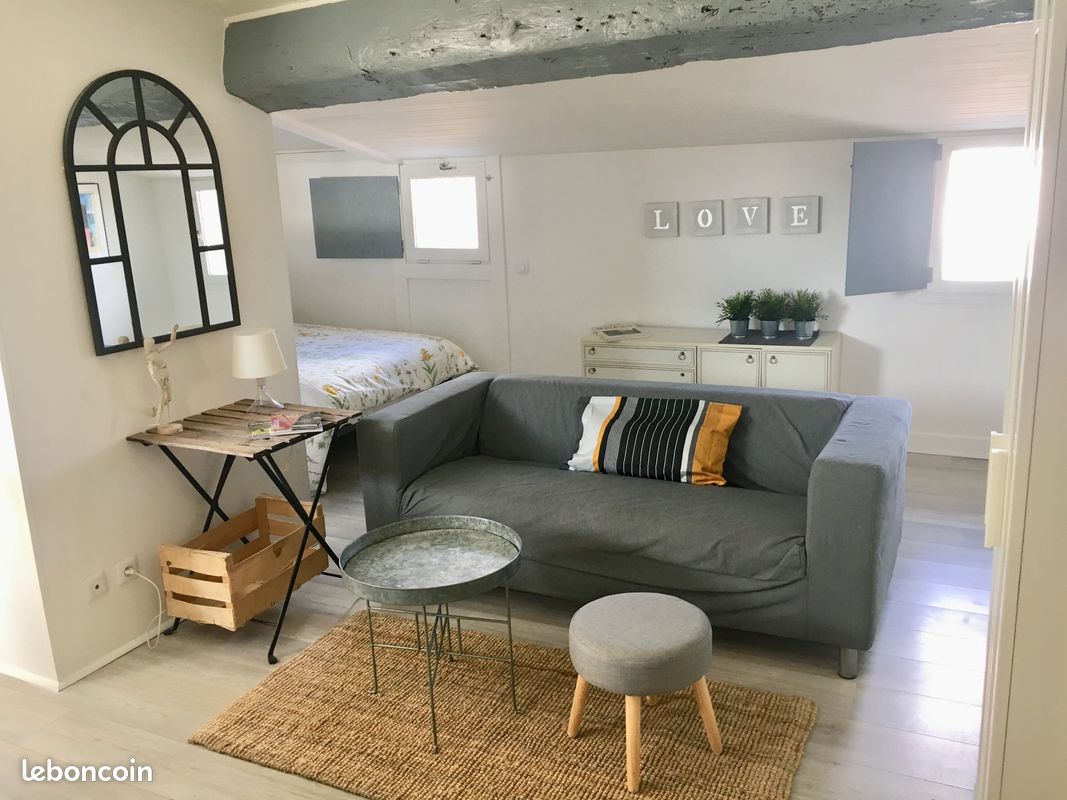 Appartement 1 pièce 28 m² · à Bordeaux · 28 m² · 700 €