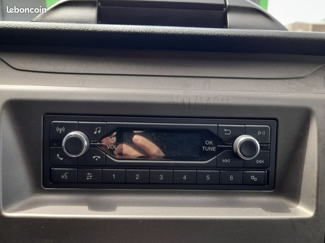 Ford transit custom cabine approfondie 6 places l2h1 130cv trend business prix 18000 euros ht (image 20)