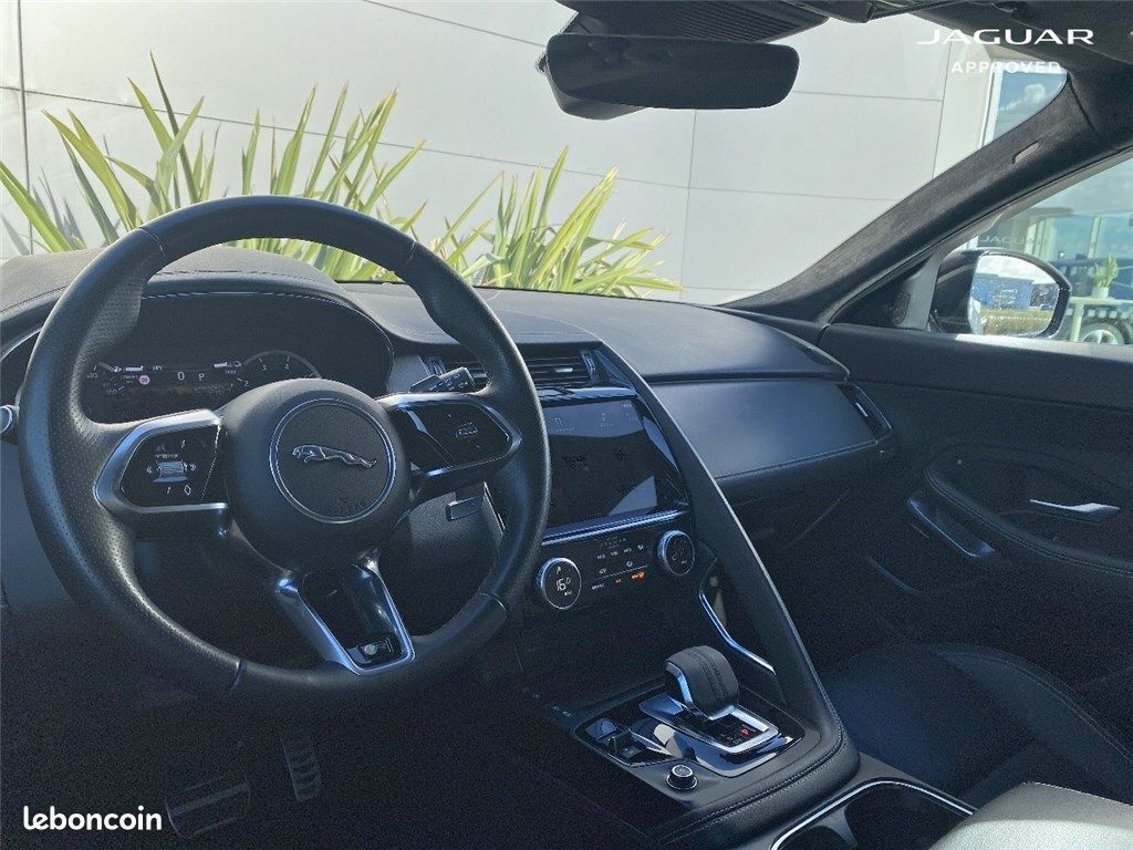 Jaguar E-PACE P300E CH PHEV AWD BVA R-Dynamic SE (image 18)
