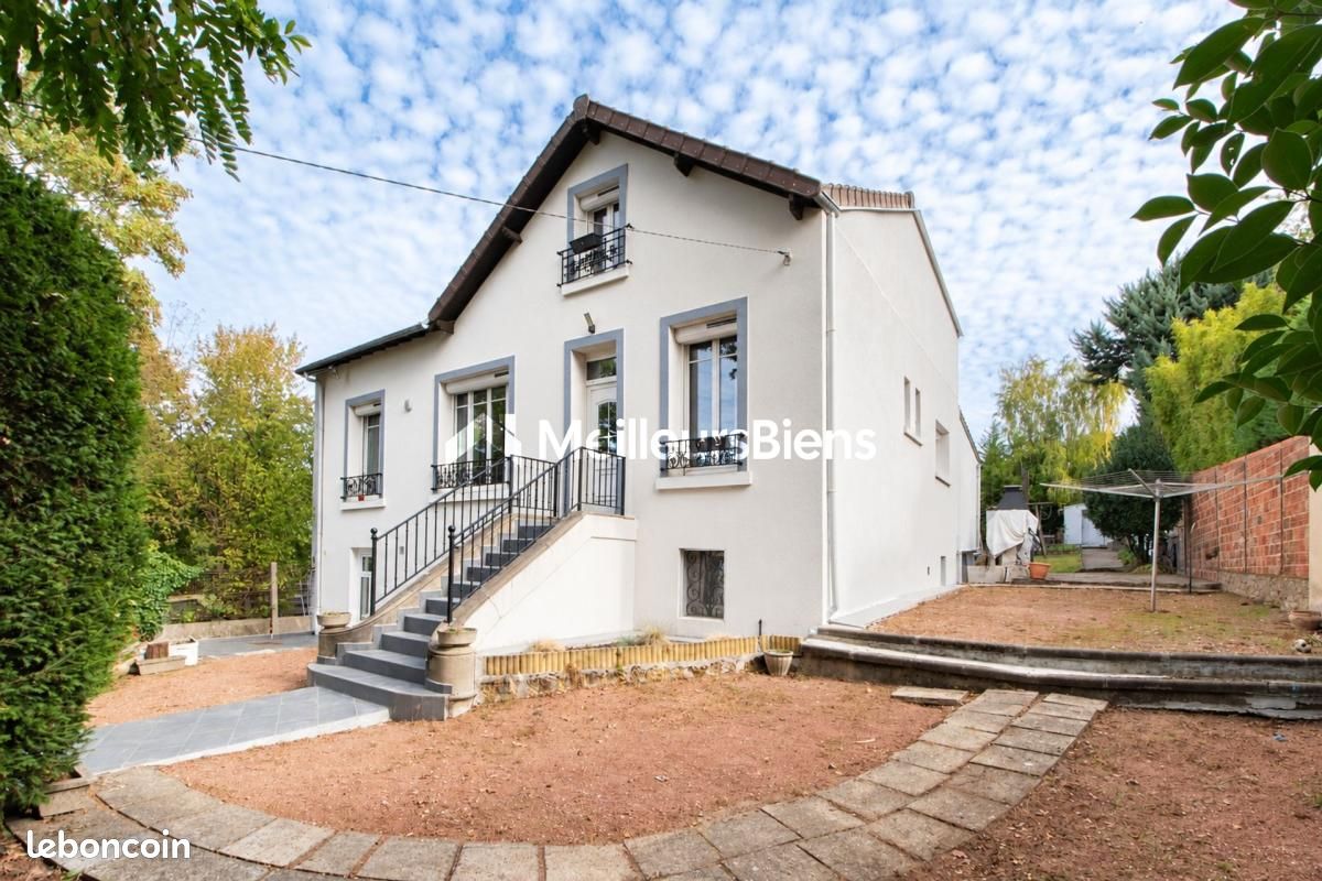 Maison 8 pièces 207 m² · au Raincy · 207 m² · 325 064 €
