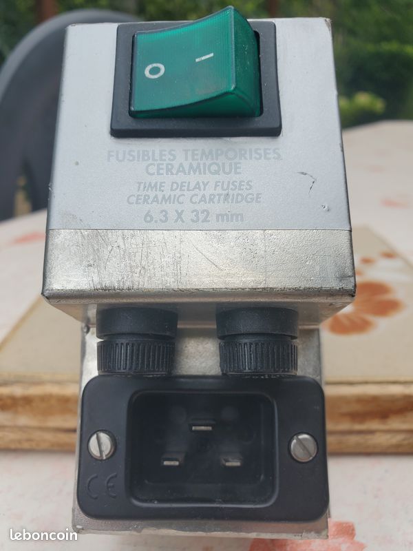 Bloc prise secteur C19 filtré avec Inter & Voyant +2 Portes Fusibles 6.3x32mm 250v/16A max (image 2)