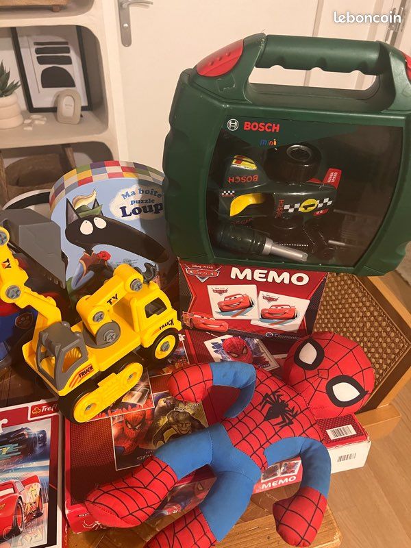 Grand lot de jouets enfant – Pat’ Patrouille, Bosch, Cars, Spider-Man, puzzles et circuit en bois (image 6)