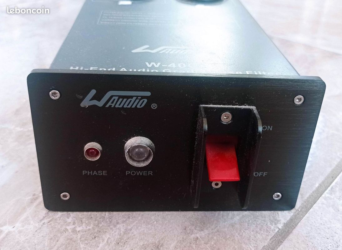 WAudio W-4000B Lijnfilter WAudio Filtre De Ligne HiFi W-4000B, 8 Prises Multiples Avec Protection Contre Les Surtensions Et Lumière De Phase, Noir Overspanningsbeveiliging HiFi
