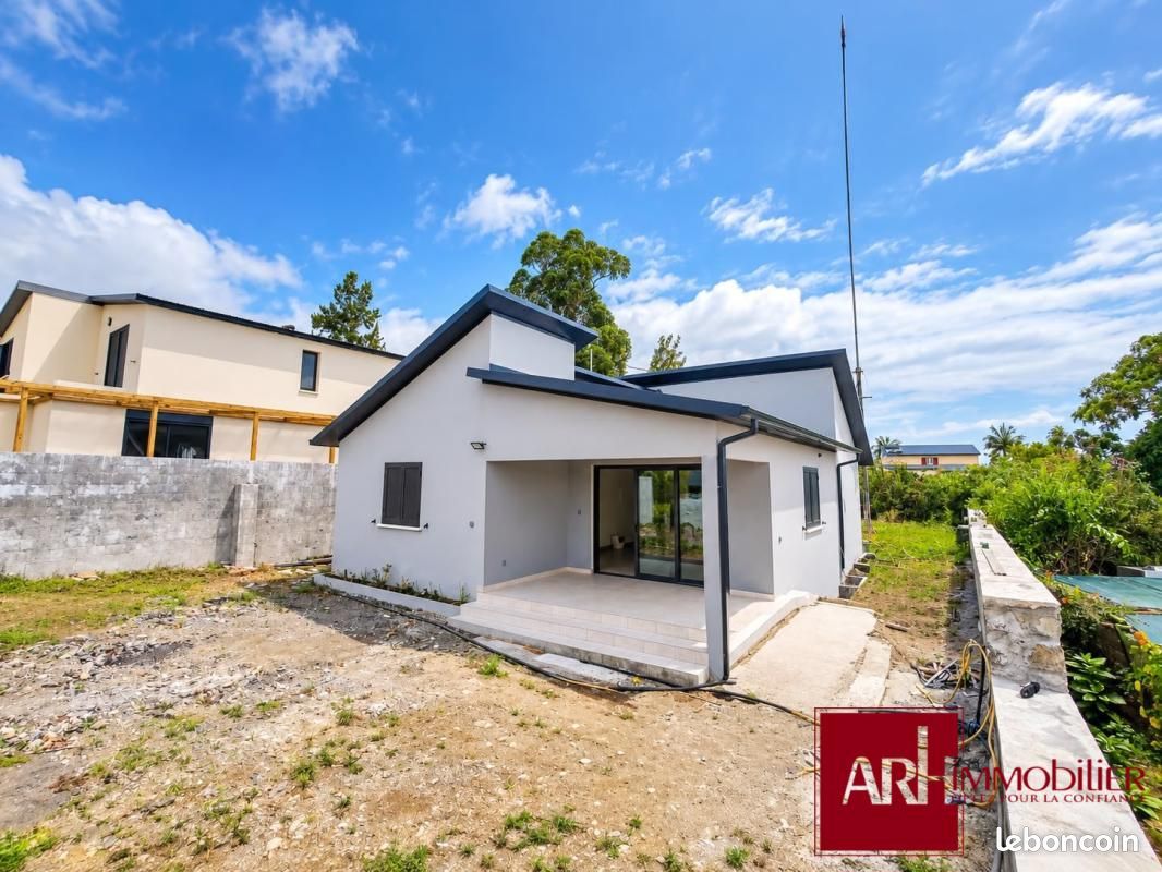 Maison 5 pièces 96 m² · à Le Tampon · 96 m² · 441 000 €