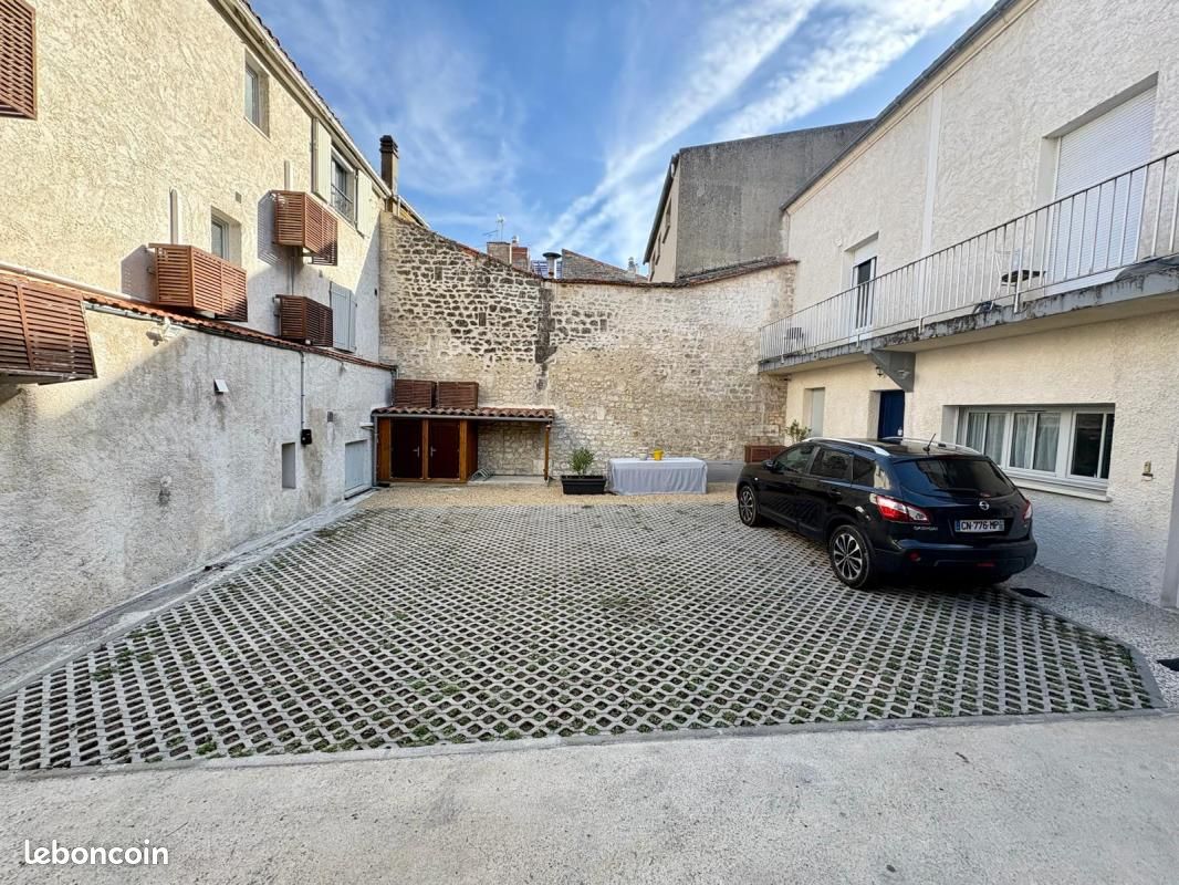 Parking 1 m² · à Angoulême · 1 m² · 60 €/mois