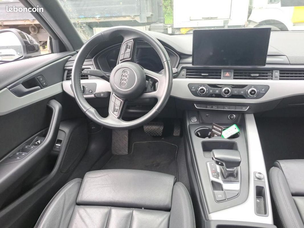 AUDI A4 AVANT 30 TDI 136 S-Tronic Advanced avec T.O et Attelage amovible (image 5)