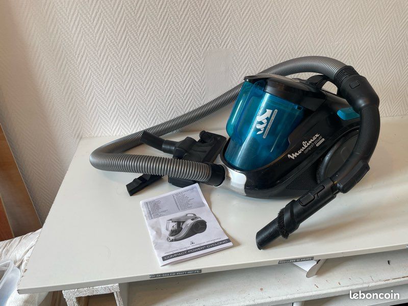 Aspirateur sans sac moulinex compact power cyclonic Électroménager