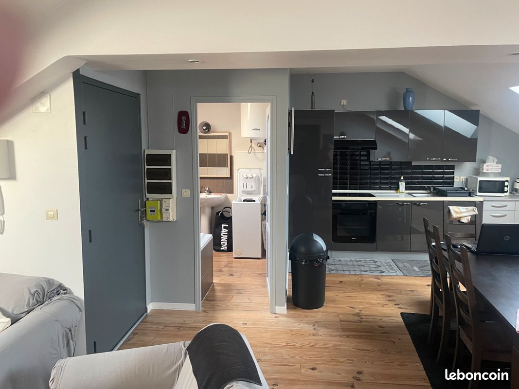 Appartement 3 pièces 65 m² · à Homécourt · 65 m² · 650 €