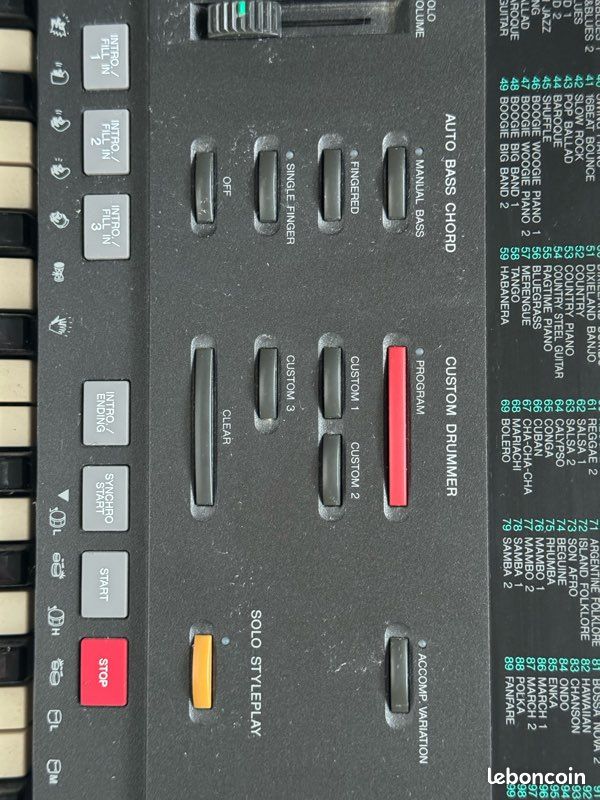 Synthétiseur Yamaha avec trépied (image 8)