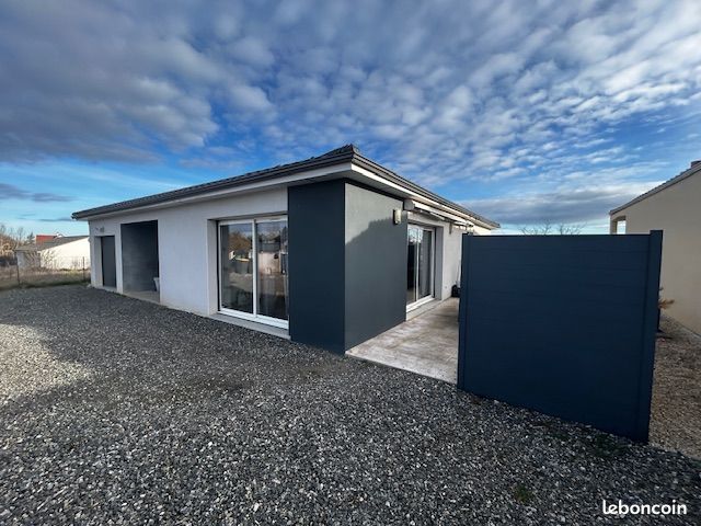 Maison 6 pièces 104 m² · à Vendat · 104 m² · 273 000 €