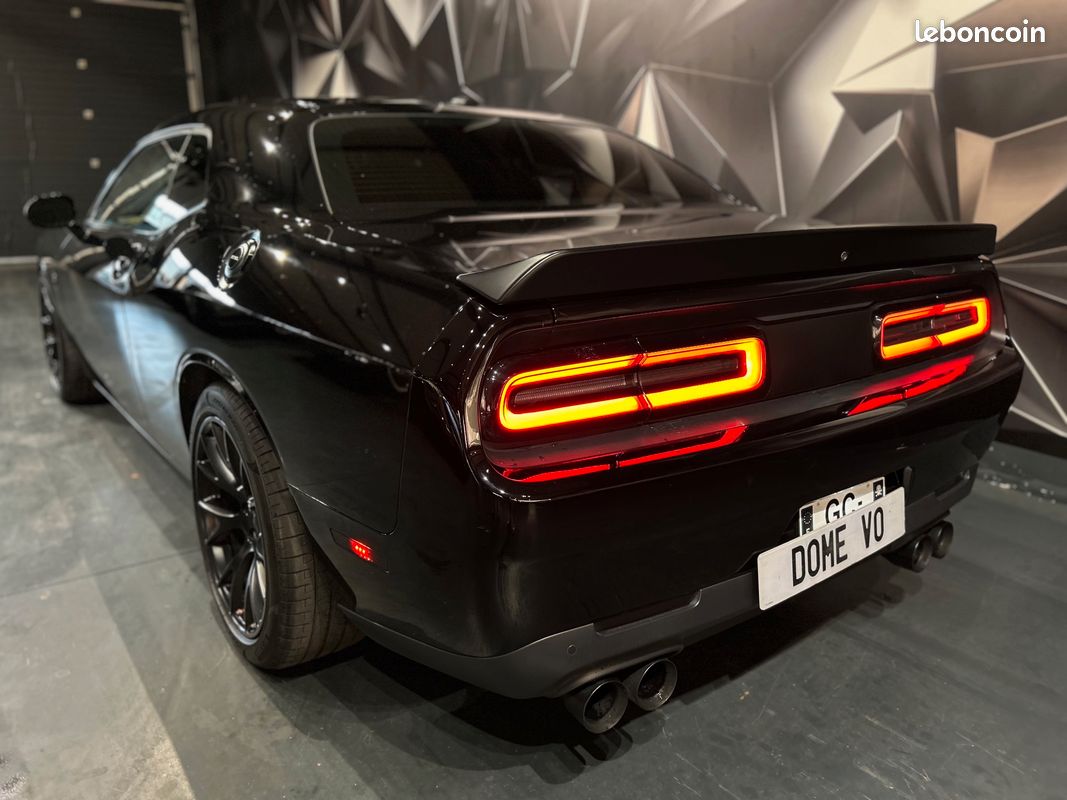 Dodge Challenger SRT Hellcat 6.2 V8 HEMI Supercharged 707 CH TorqueFlite 8 Harman Kardon (image 2)