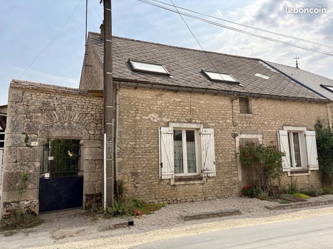 Maison 4 pièces 83 m² · à Levesville-la-Chenard · 83 m² · 97 000 €