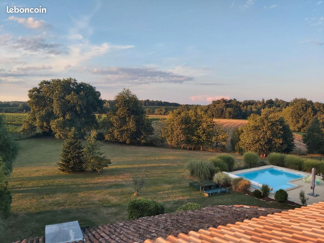 Maison 8 pièces 194 m² · à Gémozac · 194 m² · 392 000 €