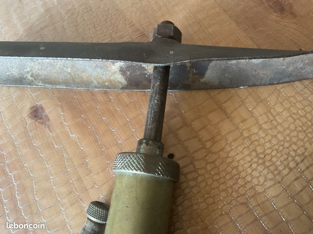 Lot Pompes à pied de Vélo anciennes 1920/30 Michelin