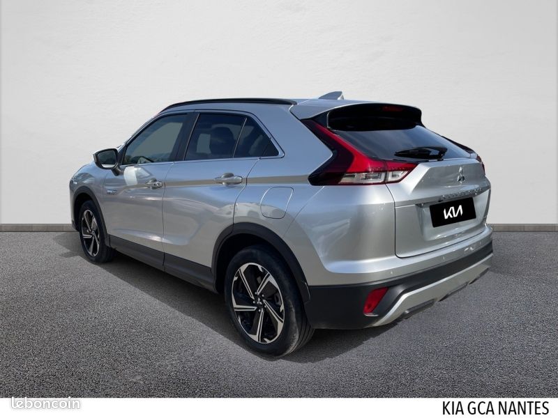 Mitsubishi Eclipse Cross 2.4 MIVEC PHEV 188ch Intense Edition 4WD (image 3)