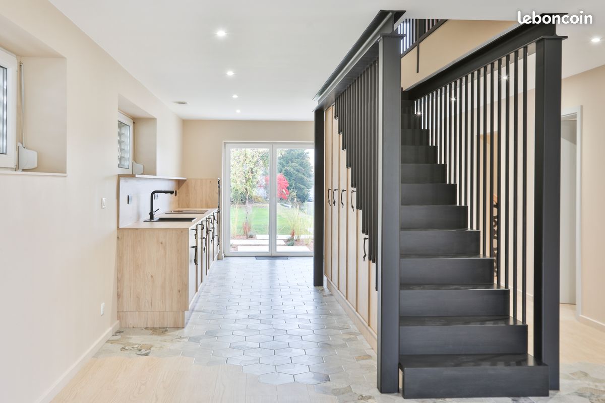 Maison 6 pièces 179 m² · à Buschwiller · 179 m² · 549 000 €