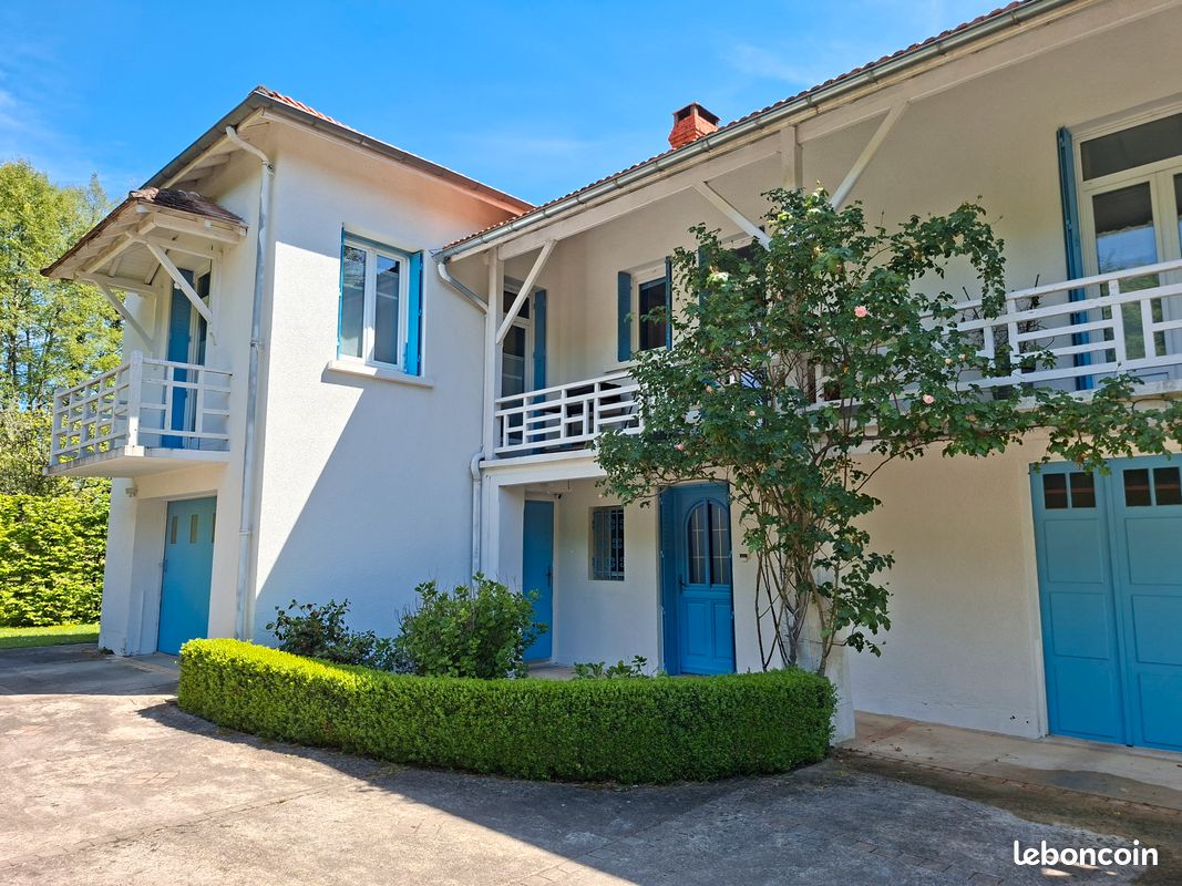 Maison 6 pièces 185 m² · à Saint-Astier · 185 m² · 232 000 €