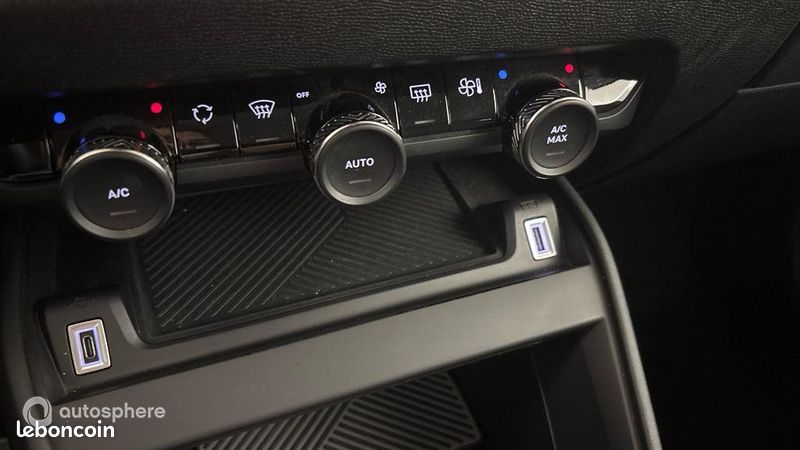 Citroen C4 Moteur électrique 136ch (100 kW) Feel Pack Automatique (image 27)